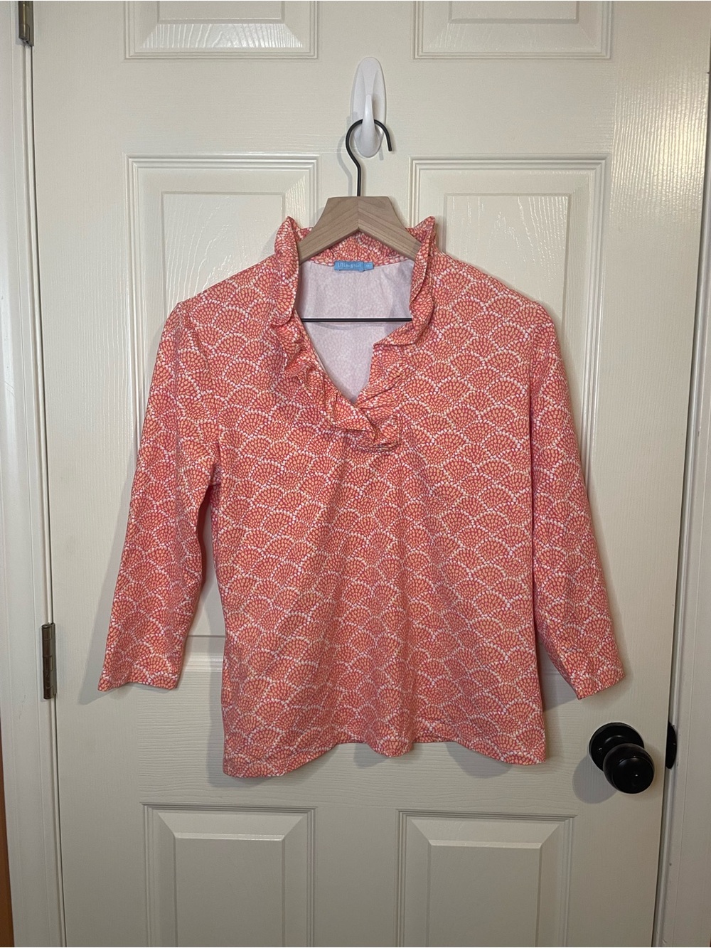 J McLaughlin Durham Ruffle Top 3/4 Sleeve in Pink Seashell Print Size Medium
